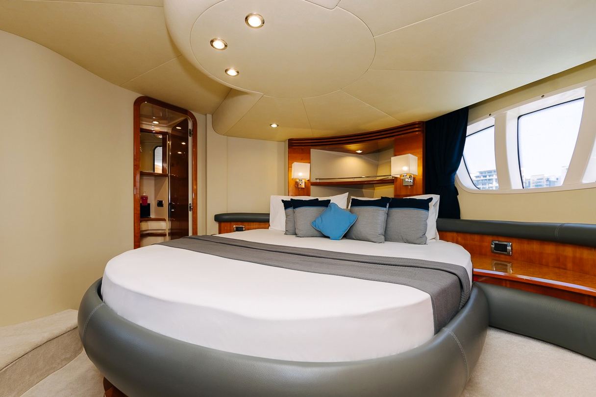 Azimut 8ofUs: view 7
