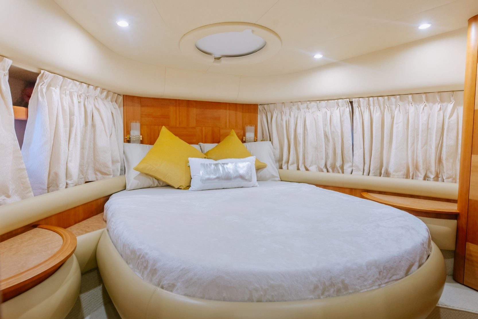 Azimut White Pearl: view 7