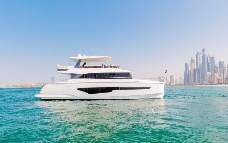 Sky Walker Aura (62 ft)
