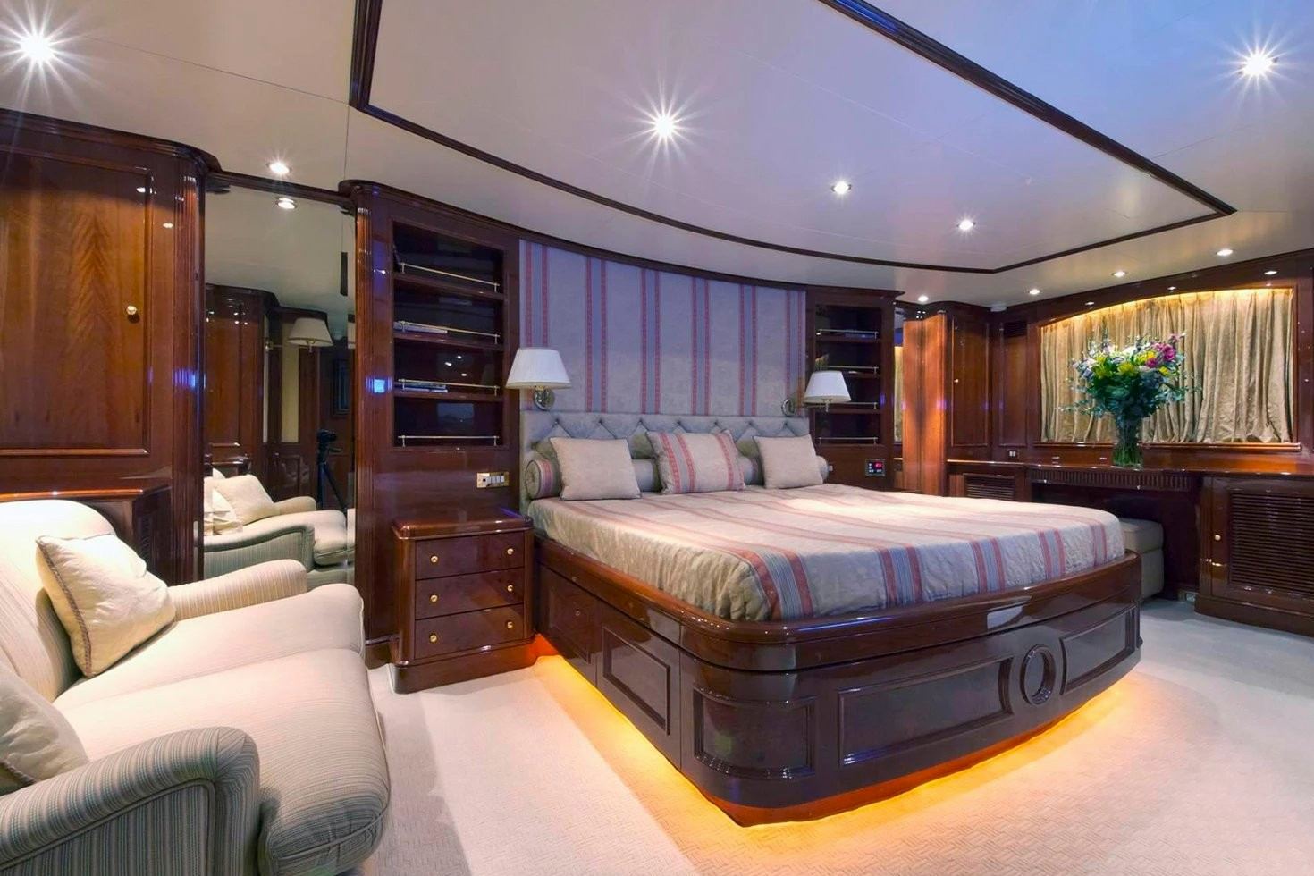 Benetti Gallus: view 8