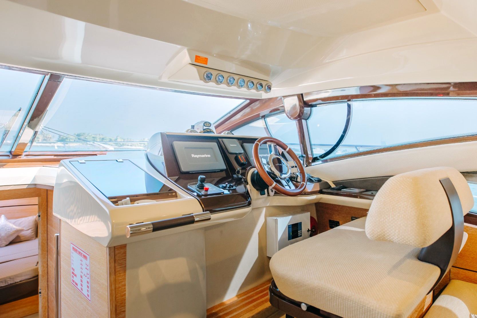 Azimut No Regrets: view 4