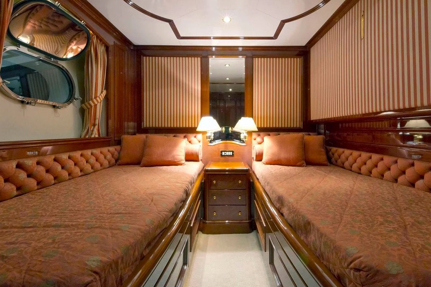 Benetti Gallus: view 5