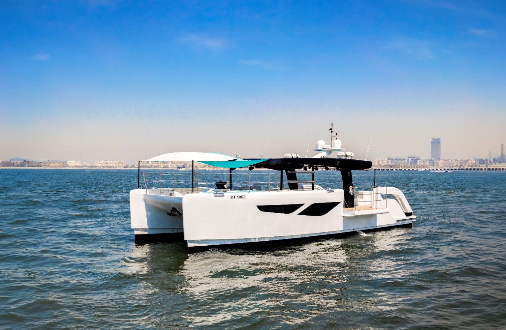 Catamaran Ozone: view 10