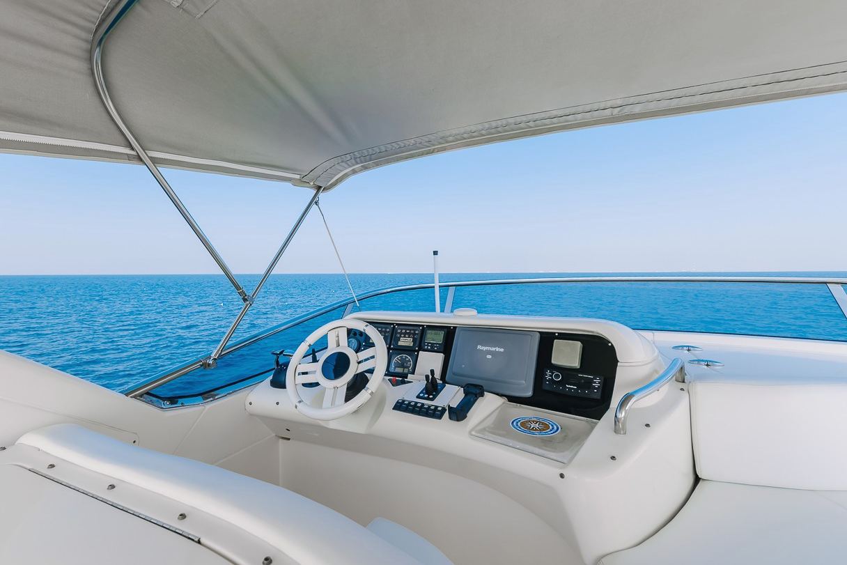 Azimut 8ofUs: view 8