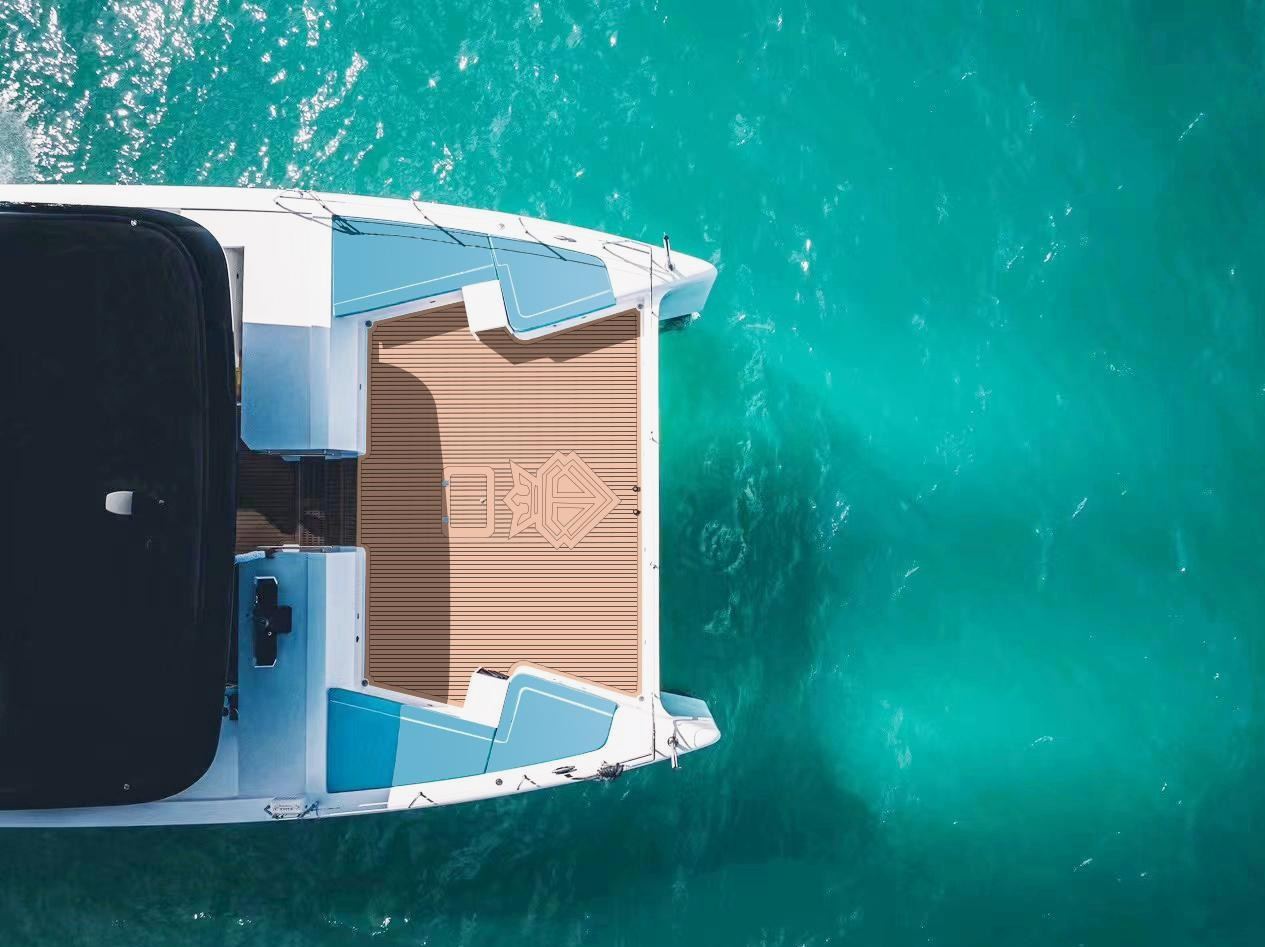 Catamaran Ozone: view 12