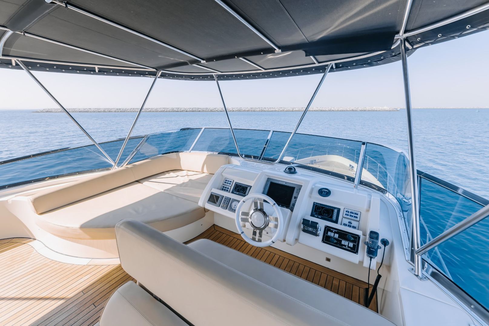 Azimut Viktoria: view 13