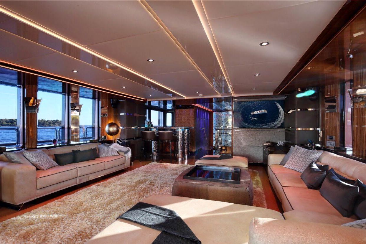 Benetti Code 8: view 8