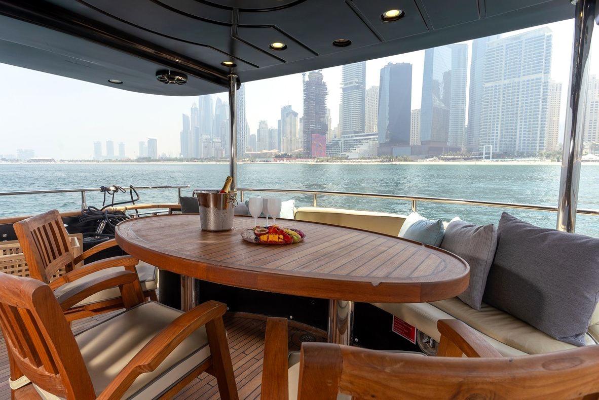 Azimut Anna: view 4