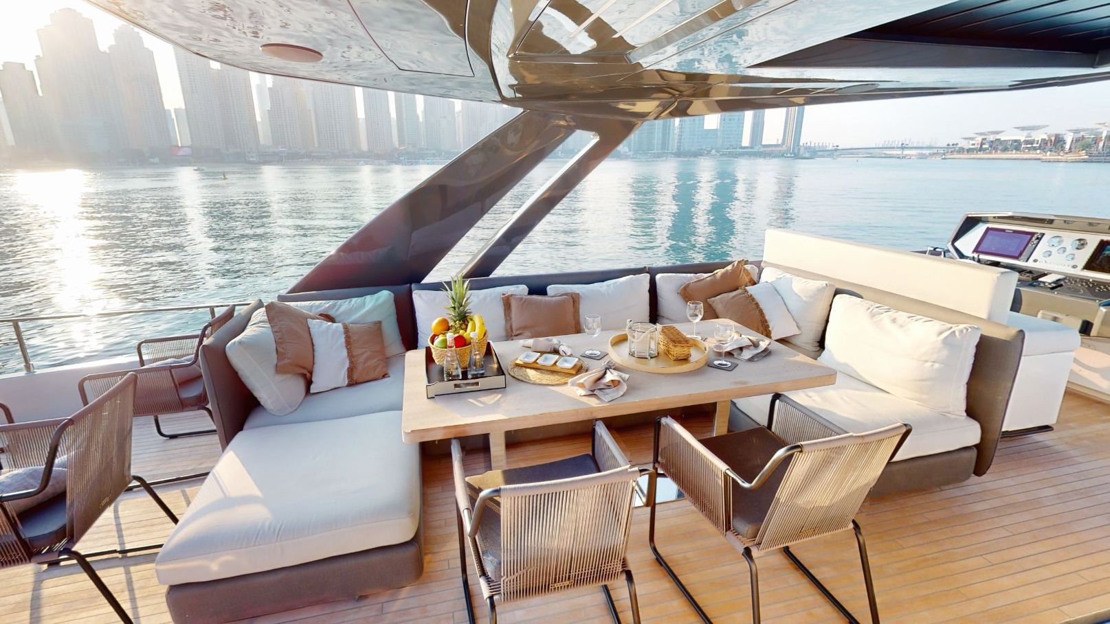 Ferretti 78 ft: view 5