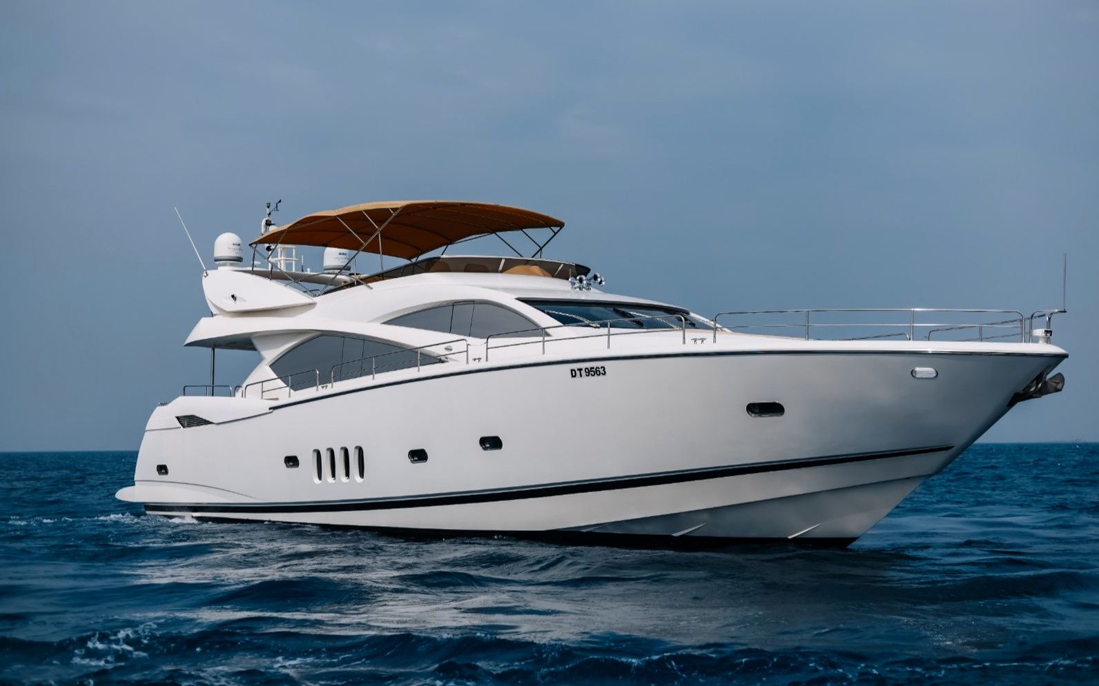 Sunseeker Why Not (82 ft)