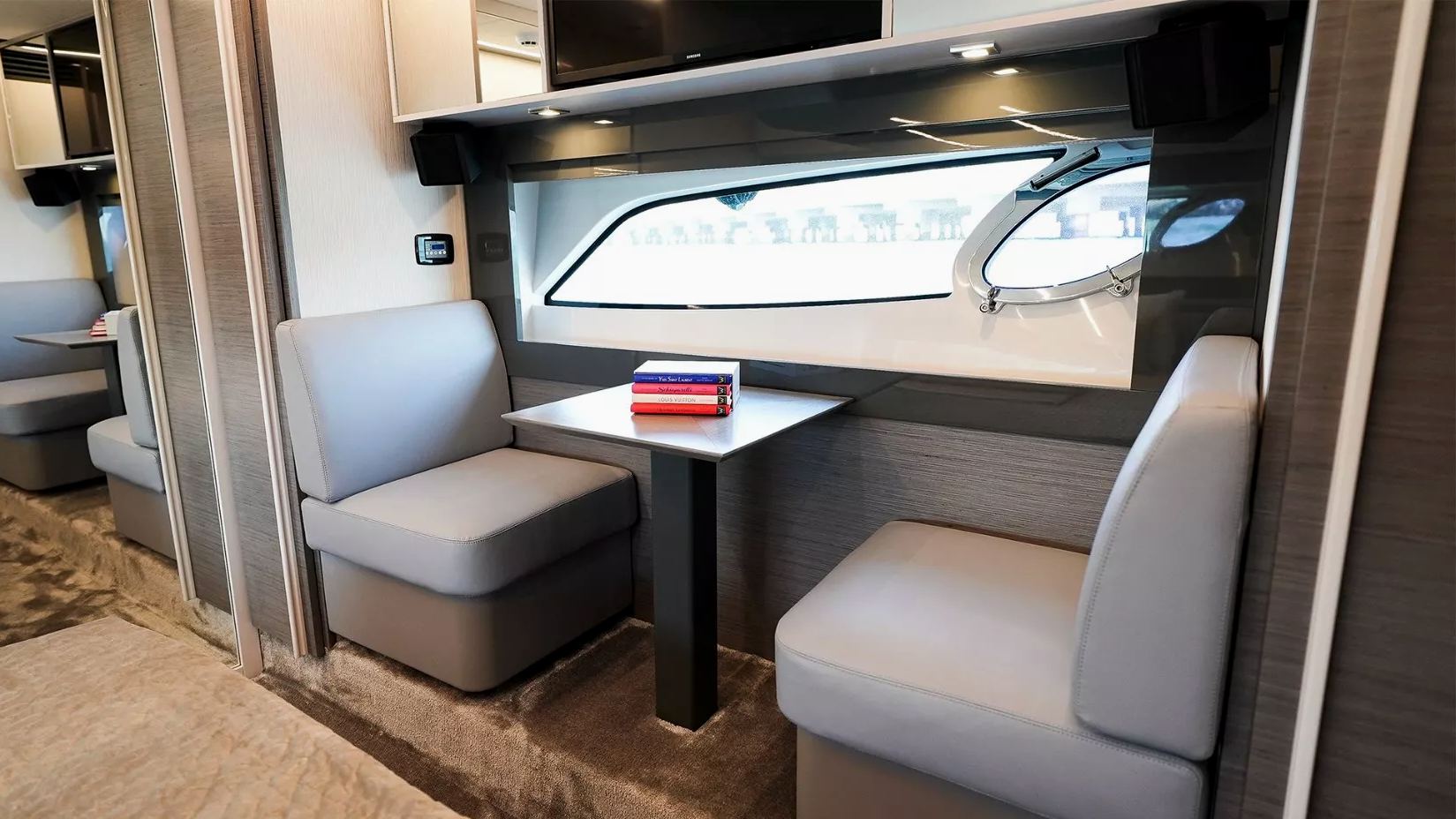 Pershing 5X Shark Grey: view 7