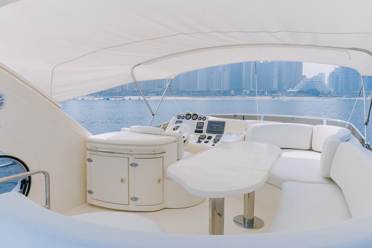 Azimut Monica: view 6