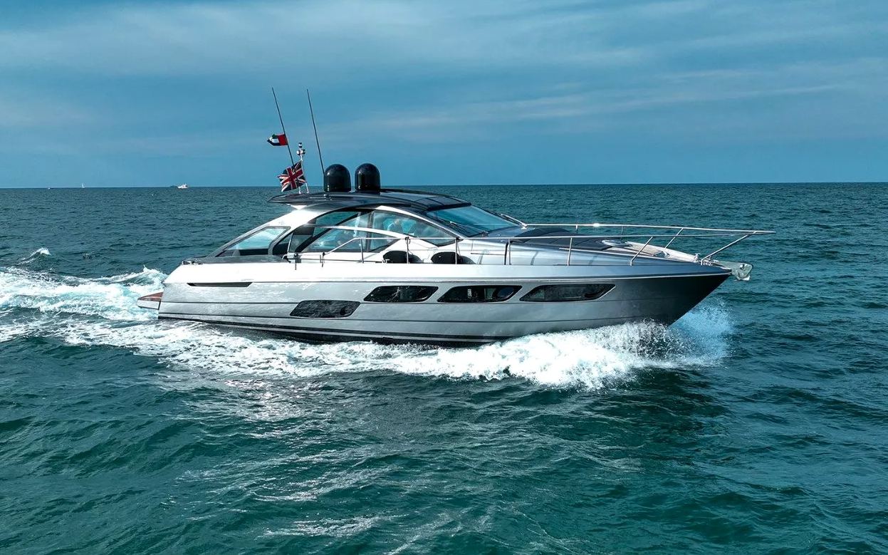 Pershing 5X Shark Grey (52 ft)