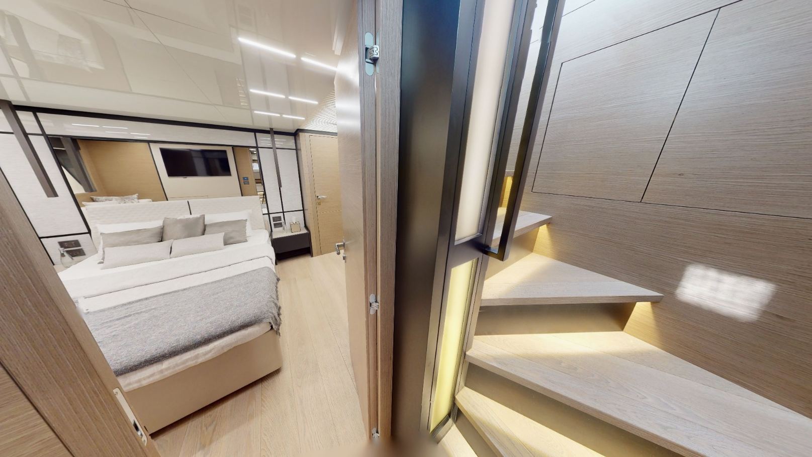 Ferretti 78 ft: view 9
