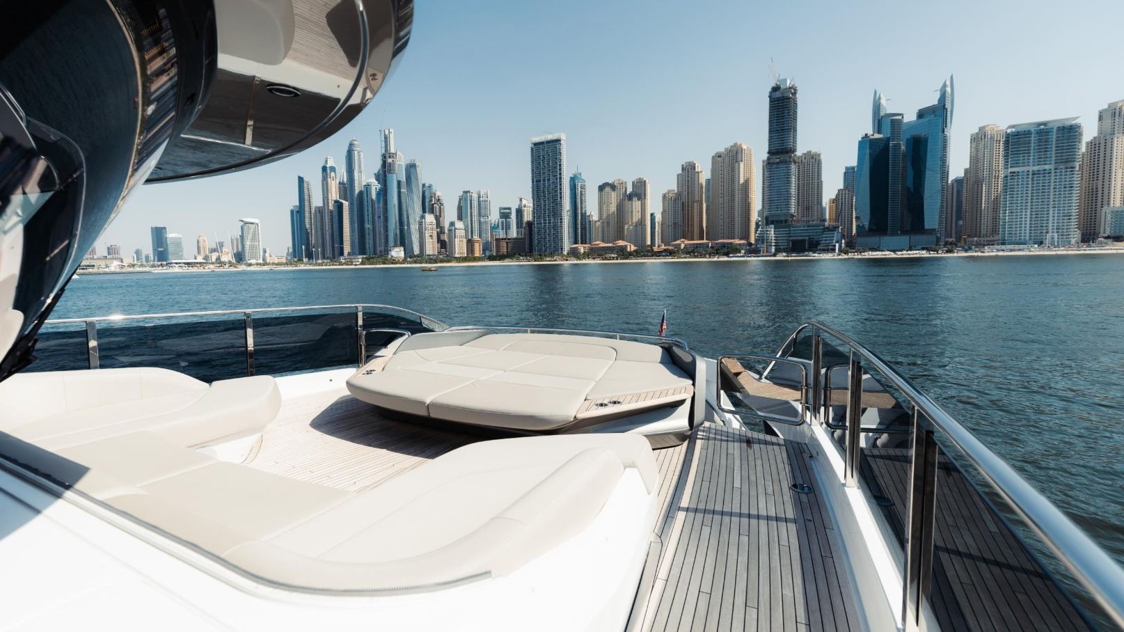 Princess 95X Super-flybridge: view 7