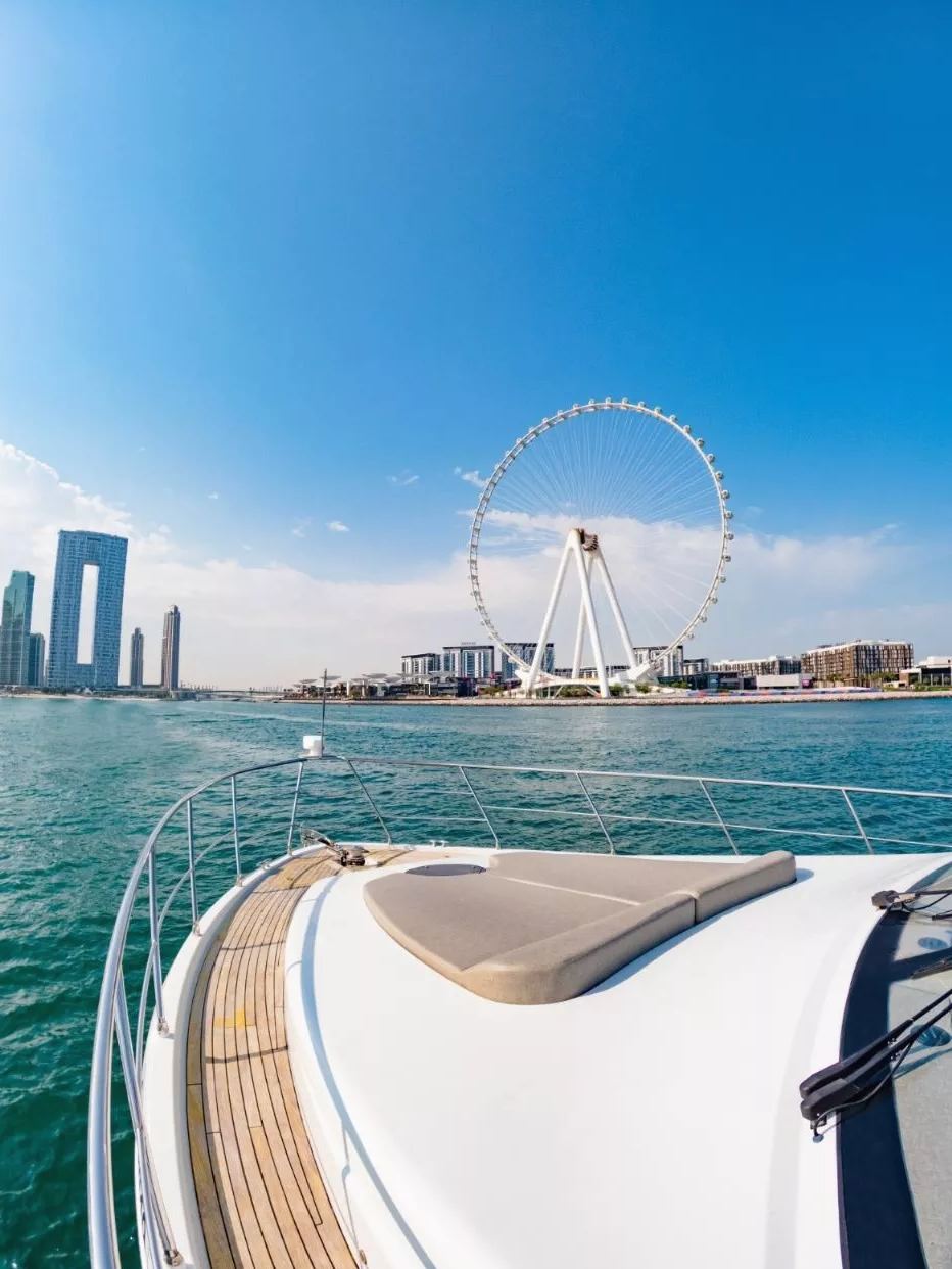 Azimut Lana: view 5