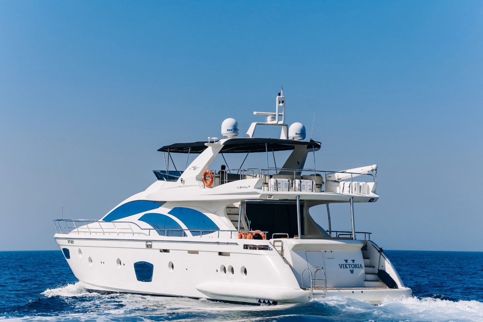 Azimut Viktoria: view 2