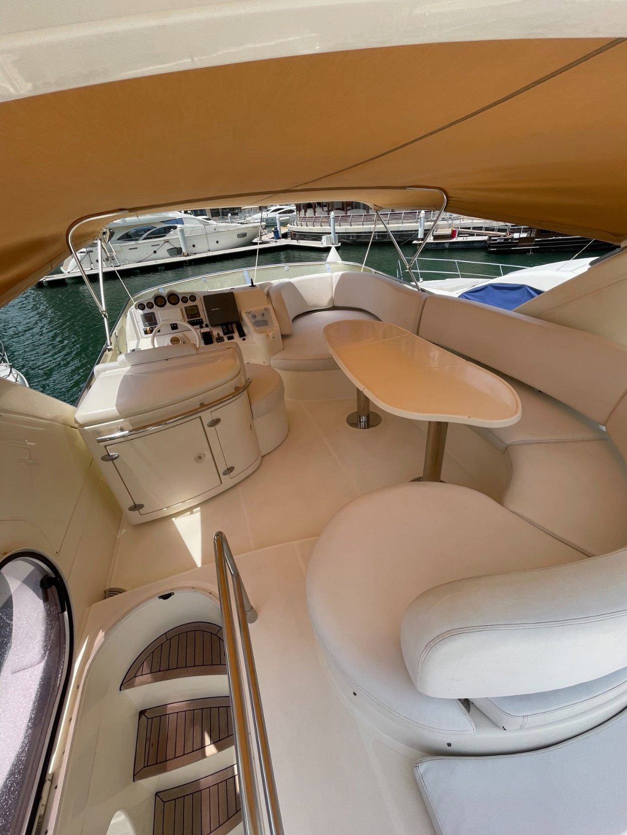 Azimut Grand Crew: view 3