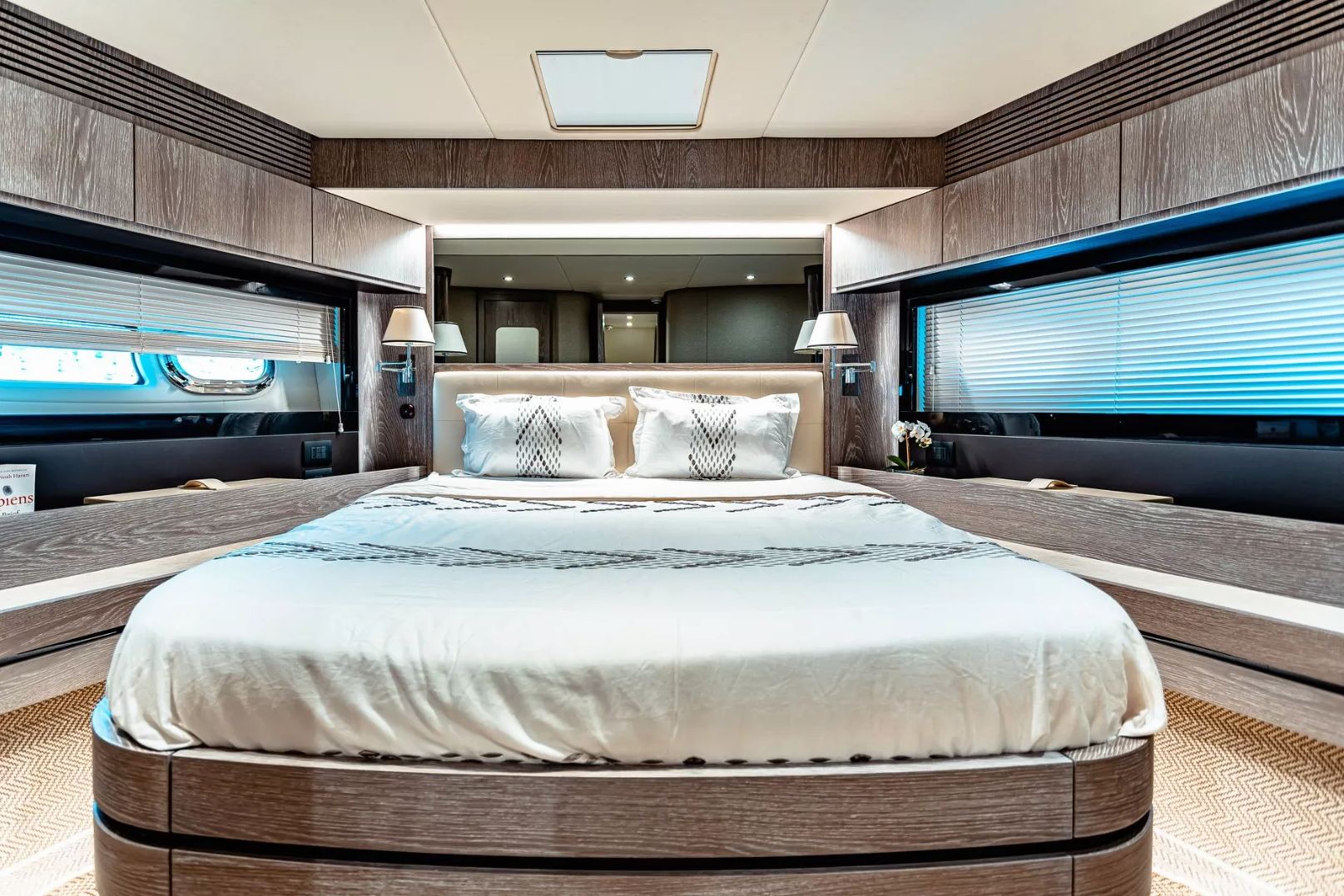 Azimut Magellano 66 ft: view 13