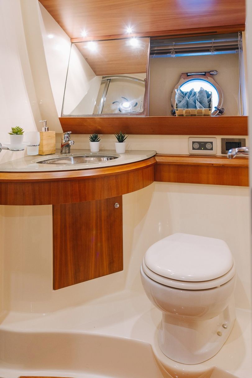 Azimut Monica: view 4