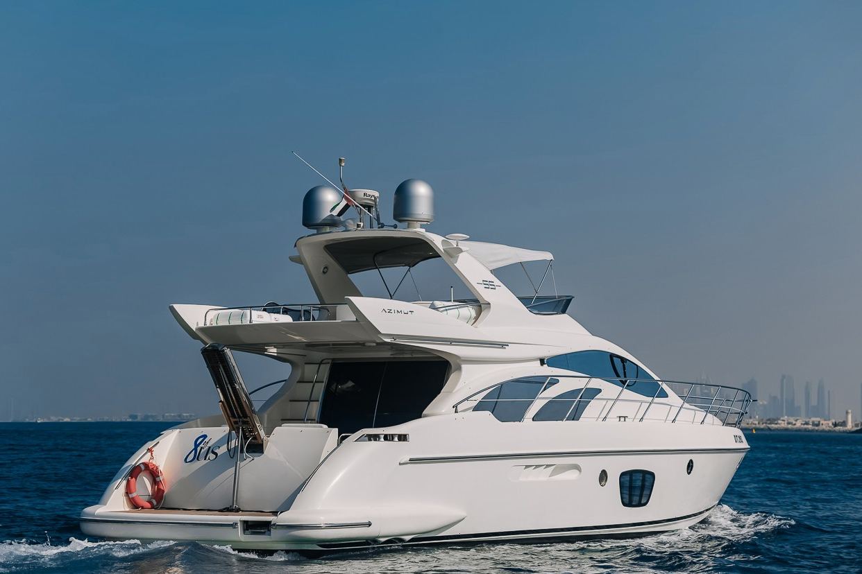 Azimut 8ofUs: view 5