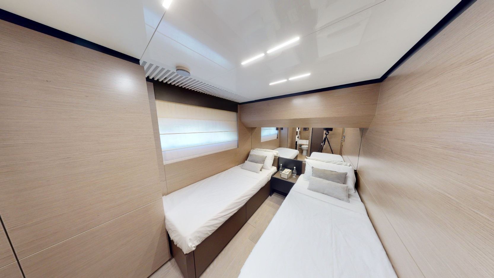 Ferretti 78 ft: view 7
