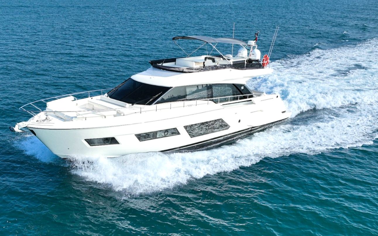Ferretti 67 ft (67 ft)