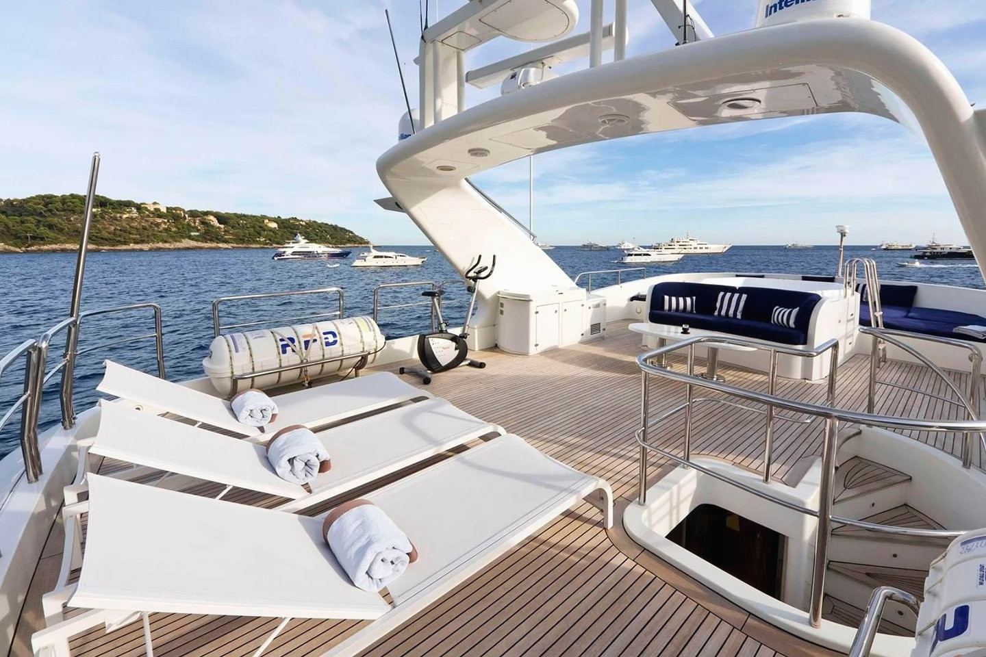 Benetti Gallus: view 6