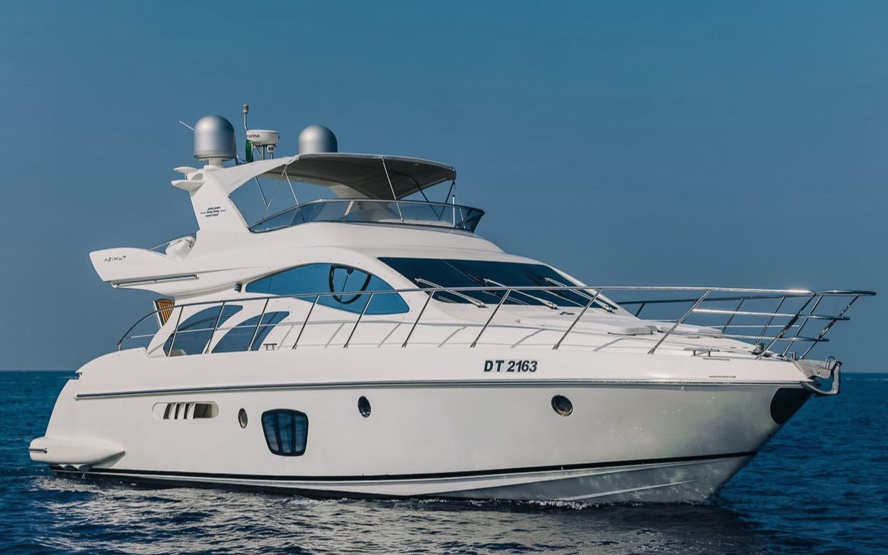 Azimut 8ofUs (55 ft)