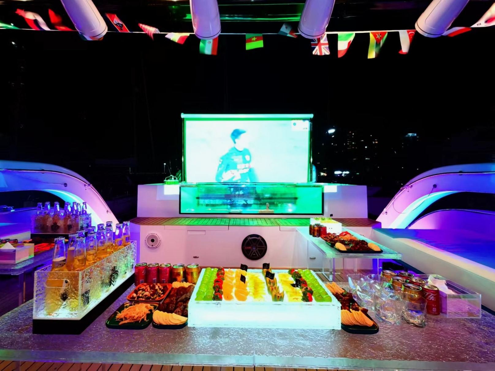 Catamaran Ozone: view 14