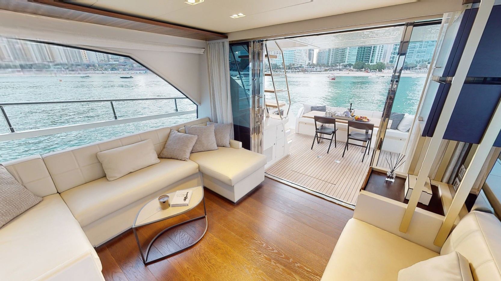 Ferretti 67 ft: view 11