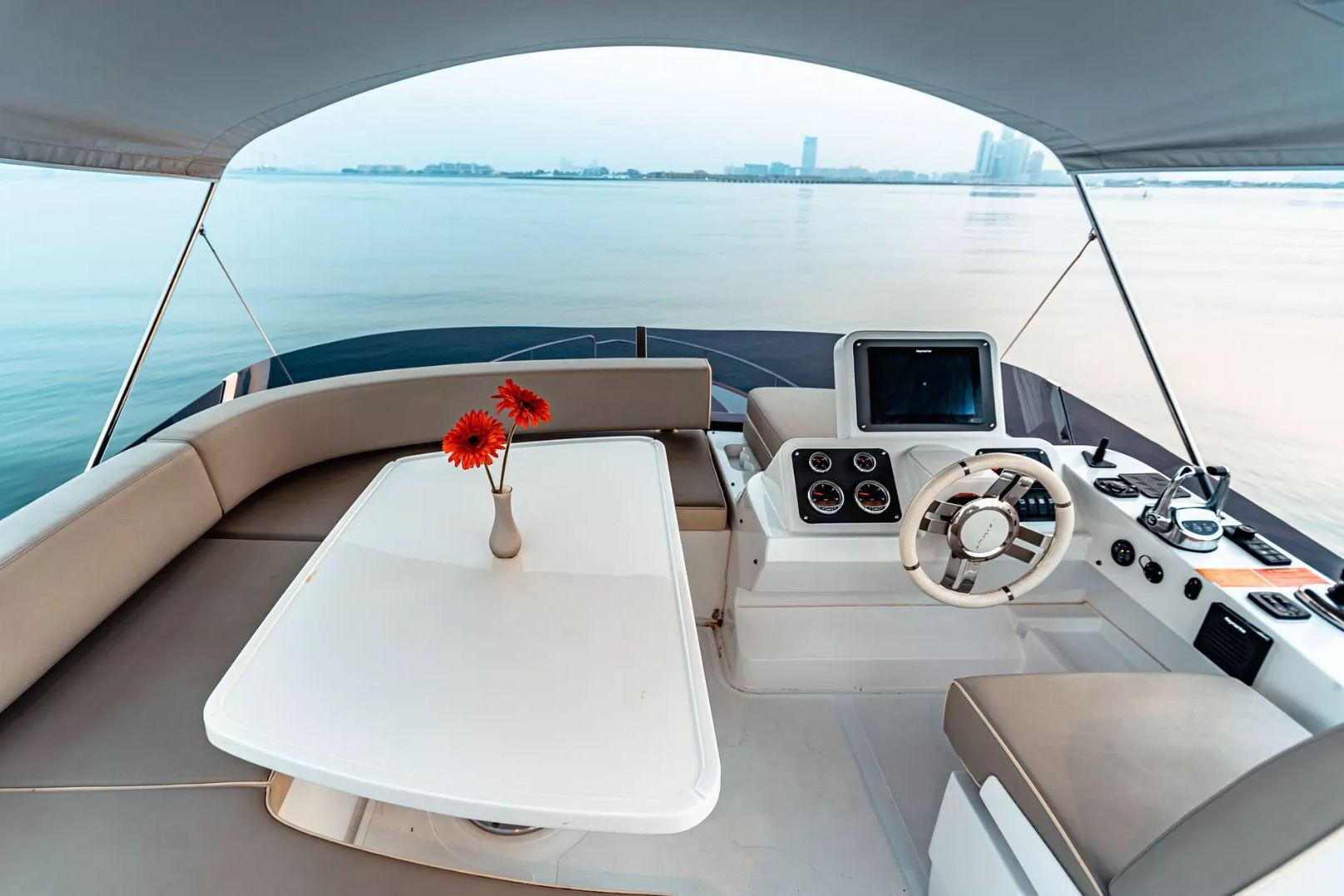 Azimut Magellano 43 ft: view 4