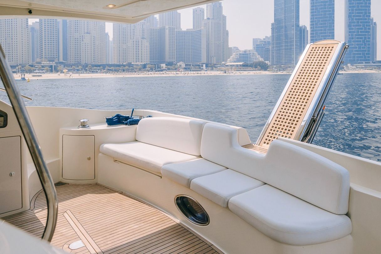 Azimut Monica: view 7
