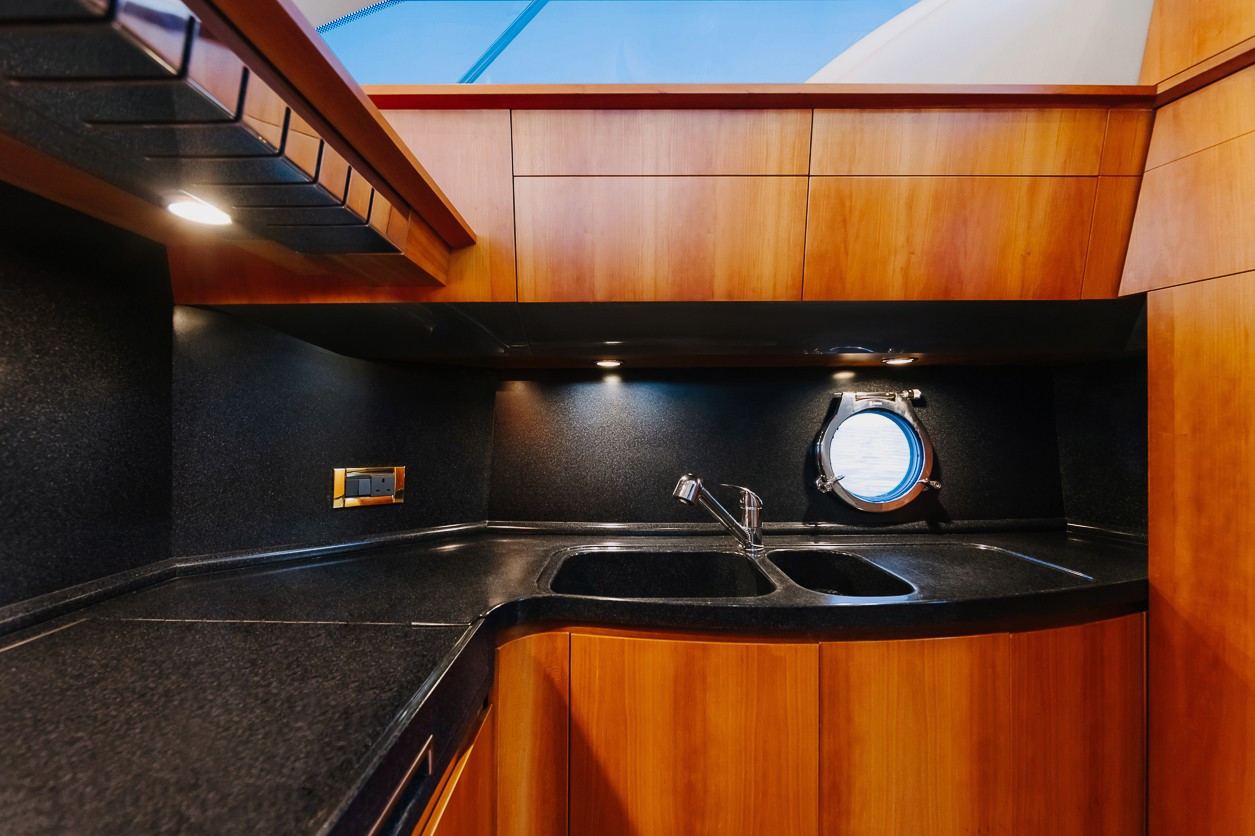 Azimut Candy: view 5