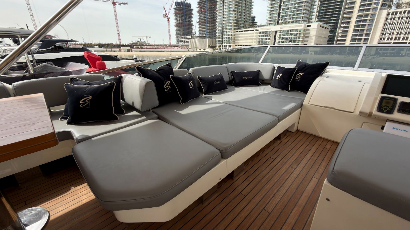 Azimut Satisfaction: view 3