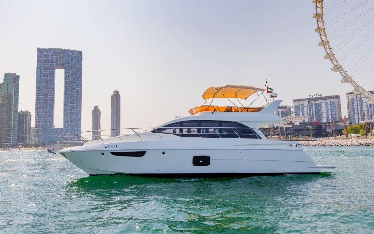 Sky Walker Ava (52 ft)