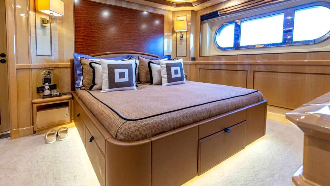 M/Y Behike: view 3