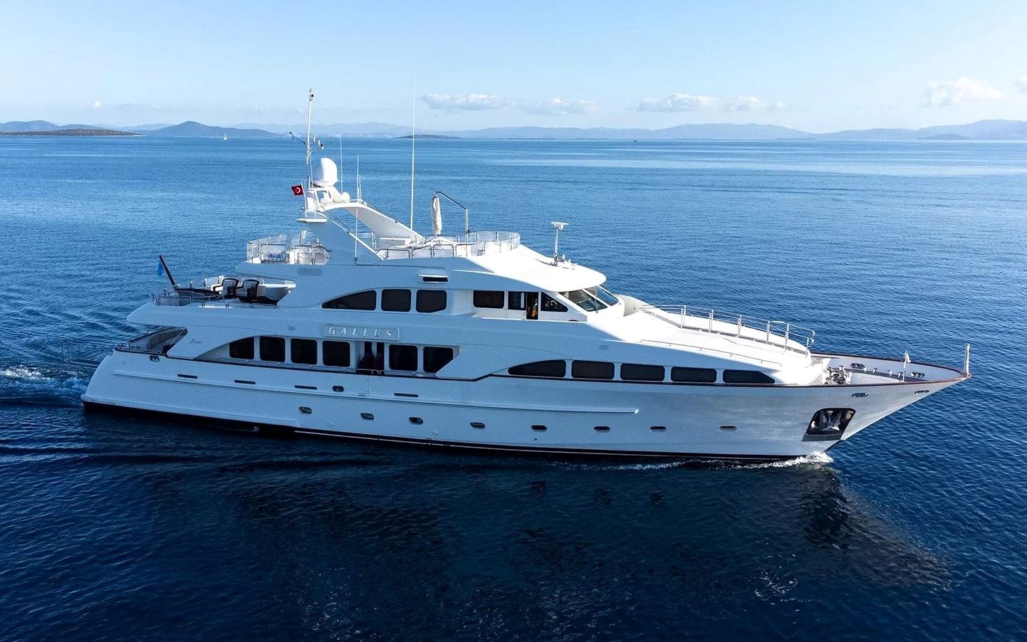 Benetti Gallus (115 ft)