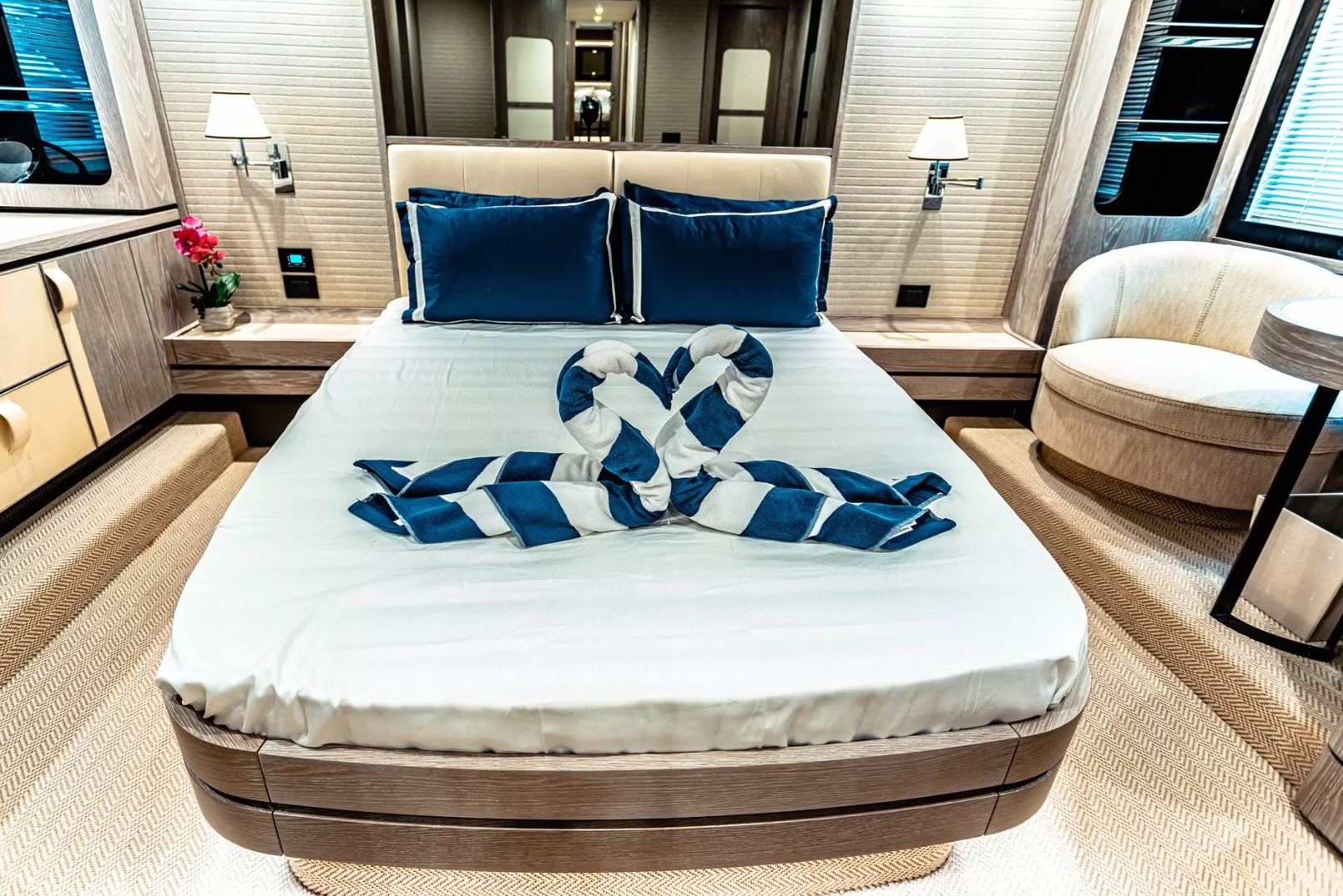 Azimut Magellano 66 ft: view 2